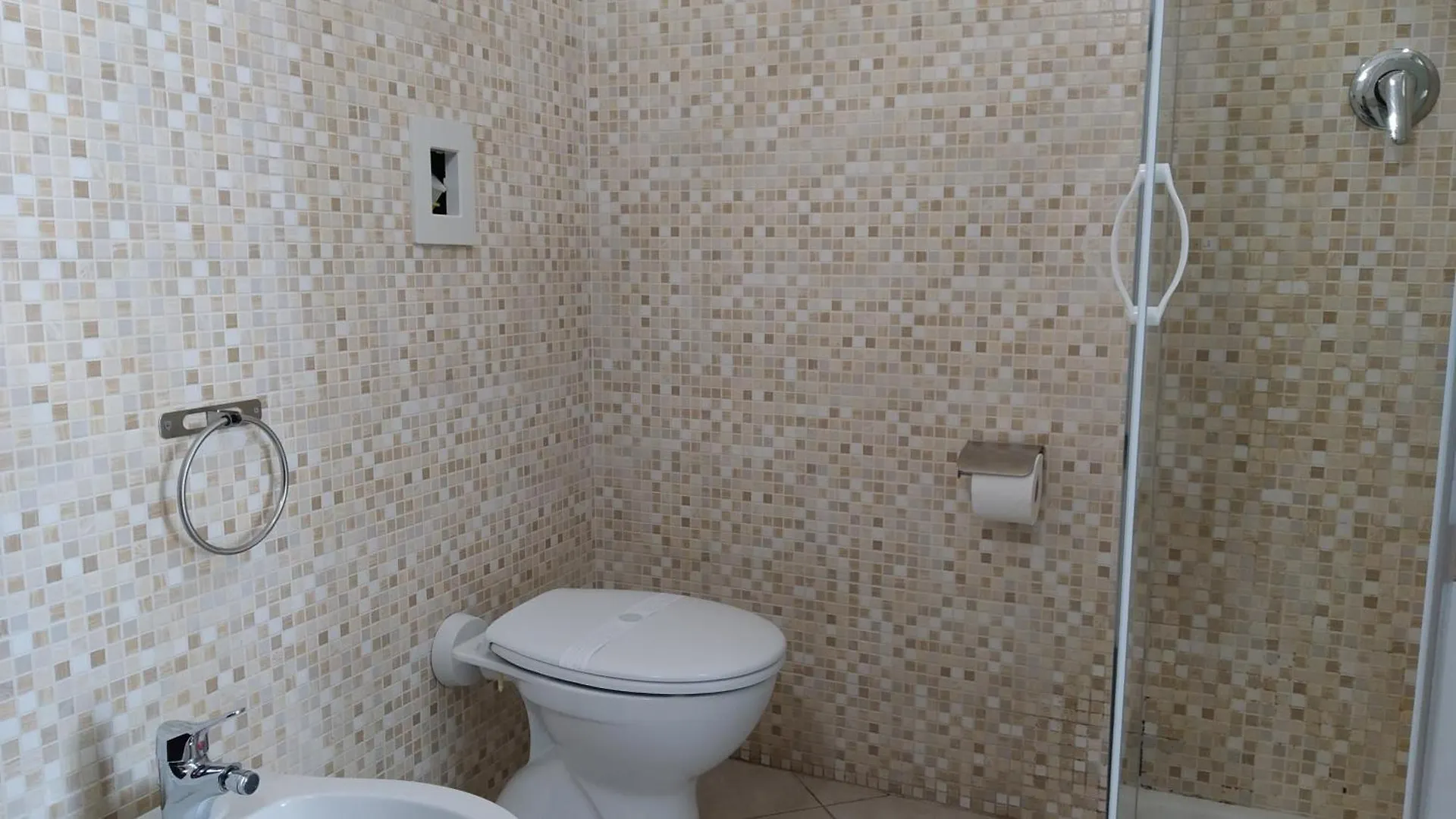 Cconforthotels Appartamento Crispi Bari 0*,